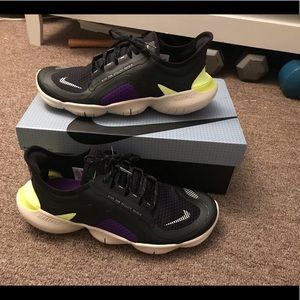 WNNS NIKE FREE RN 5.0 SHIELD SIZE 10